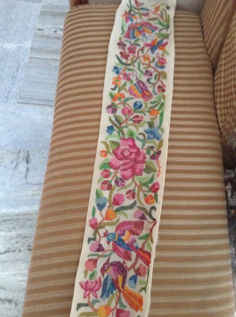 Petite point border. Petit Point Embroidery Saree, Petite Point Embroidery, Gara Saree, Petit Point Embroidery, Point Painting, Embroidery Borders, Knot Embroidery, Point Paint, Aari Design