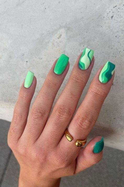 Tropical nails | Hawaiian nails and Hawaiian nail designs | Bright Green Gel Nails, Hawaiian Nails, Descendants Dr, Mauve Nails, Bright Summer Nails, Green Nail, Easter Nails, Fire Nails, Funky Nails