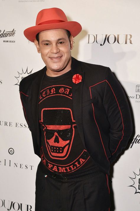 Sammy Sosa with his dramatically lighter skin Sammy Sosa, Columbus Georgia, Bleaching Cream, He Doesnt Care, William Henry, Lighter Skin, Chief Keef, Brown Skin, Puma Jacket