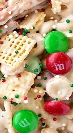 Christmas Rice Chex Recipes, Reindeer Trail Mix Christmas Snacks, Holiday Reindeer Chow, Chex Mix With White Chocolate, Winterfest Party Ideas, Ideas For Suran Wrap Ball, Reindeer Chow Recipe Holidays, Reindeer Crunch Recipe, Chex Mix With Cheerios