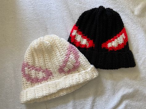 Spiderman Knitted Hat, Gwen Crochet Hat, Miles Morales Gift Ideas, Miles Morales Crochet Beanie, Spiderman Beanie Crochet Pattern Grid, Matching Crochet Hats, Spider Gwen Beanie, Crochet For Couples, Couple Crochet Ideas