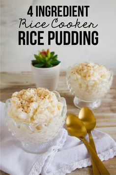 4 Ingredient Rice Cooker Rice Pudding- the easiest rice pudding to make & tastes amazing! Rice Cooker Pudding, Rice Cooker Breakfast Recipes, Zojirushi Rice Cooker Recipes, Rice Cooker Rice Pudding, Rice Pudding Recipe Easy, Slow Cooker Rice Pudding, Rice Cooker Rice, Easy Rice Pudding, Aroma Rice Cooker