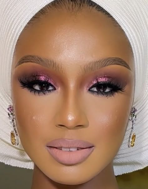 Makeup Ideas For Pink Outfit, Eyeshadow Looks For Pink Outfit, Fuchsia Dress Makeup, Pink Eyeshadow For Brown Eyes, Makeup Looks Pink Eyeshadow, Hot Pink Makeup Looks Black Women, Pink Dress Makeup Ideas, Baby Pink Eye Makeup, Rose Gold Makeup Looks Black Women