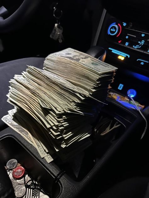 Life Goals Future, Money Vision Board, Mo Money, Money Stacks, Money Pictures, Money On My Mind, Vision Board Manifestation, Manifestation Board, Money Goals