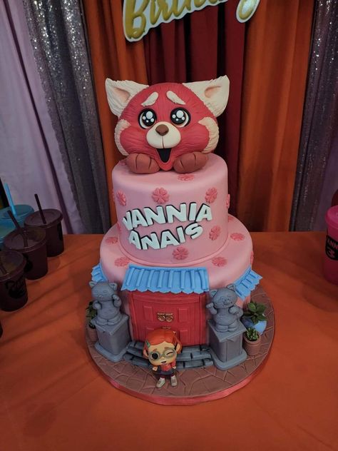 Turning Red Birthday Party Cake, Red Panda Birthday Party, Turning Red Cake, Red Party Ideas, Mei Red, Panda Birthday Cake, 4 Town, Red Birthday Cakes, Panda Birthday Party