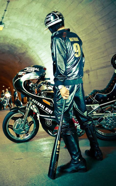 Bosozoku A Japanese Innovation In Motorbike Fashion Lazer Horse Bosozoku Fashion, Kamikaze Pilots, Motorcycle Gang, Gang Culture, Biker Aesthetic, Japanese Motorcycle, Biker Gang, Rock N’roll, Japan Aesthetic