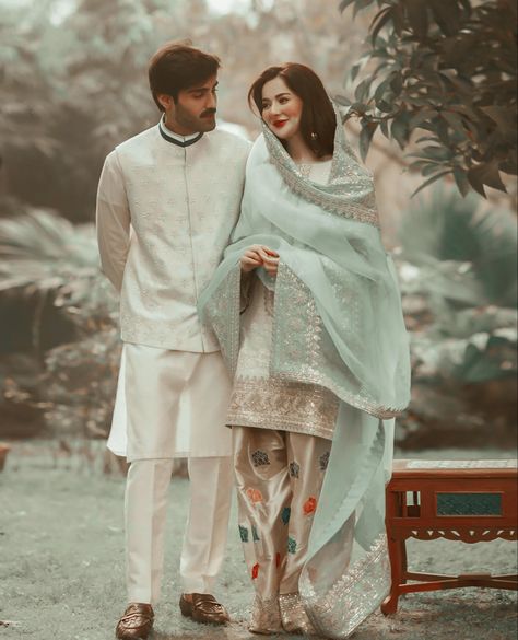 Ali Xeeshan, Desi Love, Muslim Couple Photography, Cute Couples Photography, Beautiful Pakistani Dresses, Salwar Kamiz, Cute Muslim Couples, Bride Photography, Simple Pakistani Dresses