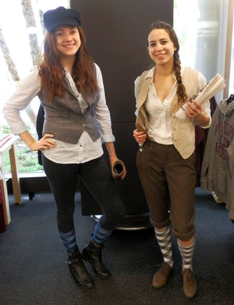 3rd place! Newsies newspaper boys! Female Newsies Outfit, Newsie Costume, Newsies Costume Diy, Paper Boy Outfit, Newsies Costume, Alice In Wonderland Costume, Disney Halloween Costumes, Wonderland Costumes, Halloween Costumes Makeup