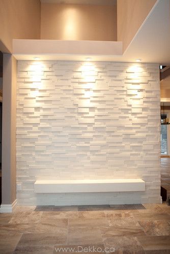 White Stone Wall Living Room, White Stone Accent Wall, White Stone Interior, White Wall Design Ideas, Front Wall Design Of House, White Accent Wall, White Stone Wall, Stone Wall Living Room, 3d Wall Design