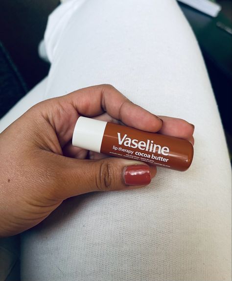 Cocoa butter lip balm Vaseline Cocoa Butter Lip Balm, Coco Vaseline, Vaseline Cocoa Butter, Moodboard Images, Cocoa Butter Lip Balm, Vaseline Uses, Vaseline Lip Therapy, Lip Oils, Lip Therapy