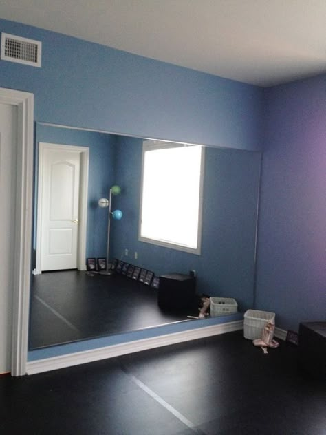 Dance Studio In Bedroom, Dance Studio Room Ideas, Dance Mirror In Bedroom, Dance Studio At Home Ideas, Dance Room Aesthetic In House, Dance Bedroom Aesthetic, Dance Studio Bedroom, Bedroom Dance Studio, In Home Dance Studio