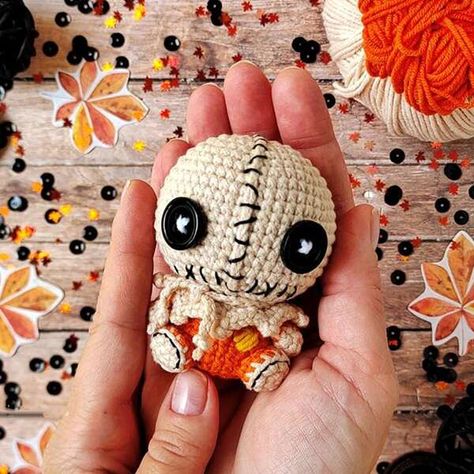 Crochet Family, Boy Crochet Patterns, Stitch Head, Crochet Pour Halloween, Boy Crochet, Scary Doll, English German, Scary Dolls, Halloween Crochet Patterns