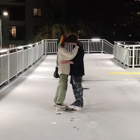 #skate #skatecouple #couple Roller Skating Couple, Indie Skater Boy, Skate Couple, Skating Couple, Skate Date, Skate Boy, I Have A Boyfriend, Indie Skater, Skater Boy