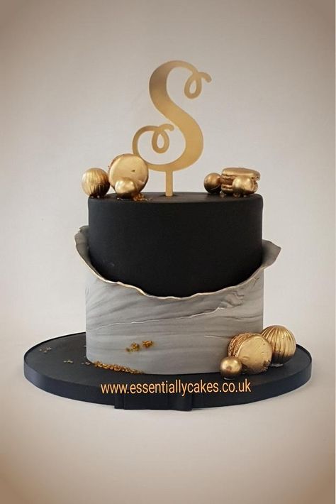 Cack Birthday Man, Luxury Cake For Men, Unique Birthday Cake Ideas, Birthday Cake Ideas For Women, Cake Ideas For Women, 30th Birthday Cakes For Men, Luxury Wedding Cake Design, Unique Birthday Cake, Golden Birthday Cakes