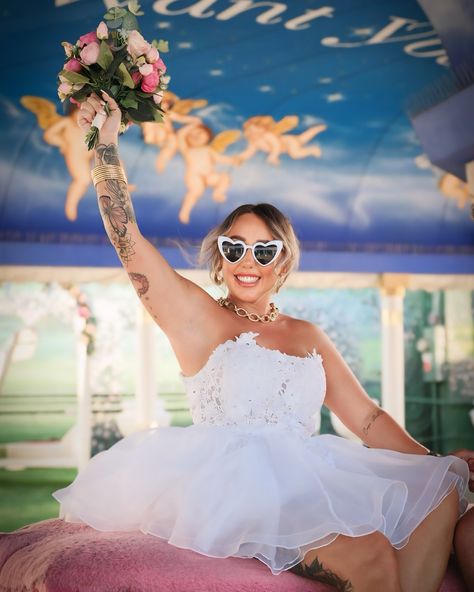 Ready for a quick elopement in Vegas? Book your photoshoot in Las Vegas now and let us handle the rest! pink cadillac Elope Las Vegas, Elopement Tattoo, Elopement Las Vegas, Eloping To Vegas, Eloping In Vegas Aesthetic, Vegas Elopement Casino, Las Vegas Elopement Announcement, Vegas Bride, Little White Chapel