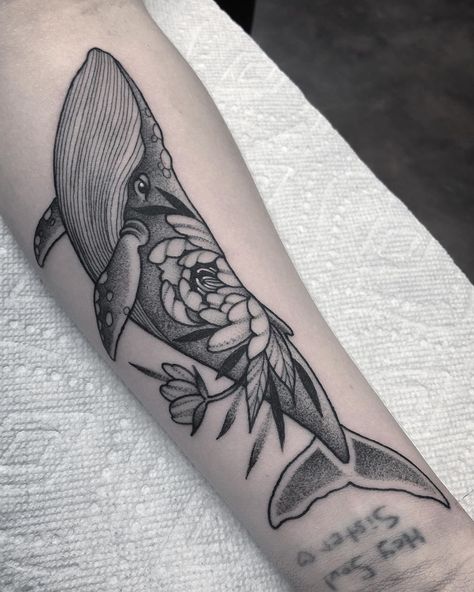 Black And White Whale Tattoo, Whale Tattoo Neotraditional, Floral Whale Tattoo, Whale Tattoo With Flowers, Whale Flowers Tattoo, Whale Flower Tattoo, Whale Tale Tattoo, Humpback Whale Tattoo, Tats Ideas