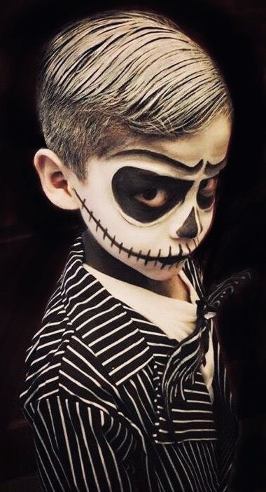 Halloween Fun For Kids, Skellington Costume, Halloween Makeup For Kids, Halloween Costumes Pictures, Jack Skellington Costume, Halloweenský Makeup, Spooky Things, Den Mrtvých