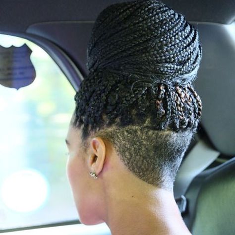 Braids With Shaved Back Undercut, Box Braids With Shaved Back, Braids And Undercut, Box Braids With Undercut, Undercut Long Hair Design, Braids With Undercut, Undercut Design, Long Hair Designs, Braids With Shaved Sides