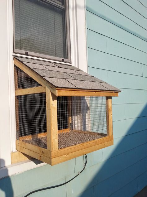 Cat Outdoor Window Enclosure, Apartment Balcony Cat Enclosure, Cat Patio Window, Catio Plans From Window, Window Catio Diy, Cat Window Box Diy, Cat Patio Diy, Catios For Cats Window, Catio Window