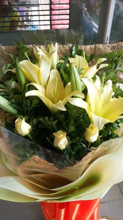 Yellow Lilies and Yellow Roses Yellow Lilies, Online Flower Shop, Davao City, Flower Bouquets, Yellow Roses, Flower Shop, Flowers Bouquet, Bouquets, Gift Shop