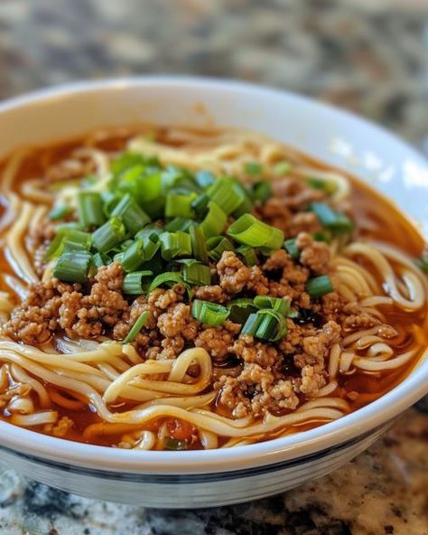 I could seriously eat this all the time and never get tired of it. Chinese Street Food, Asian Noodle Recipes, Meat Platter, Spicy Noodles, Asian Inspired Recipes, Think Food, Hot Spicy, Chinese Cooking, Noodle Dishes