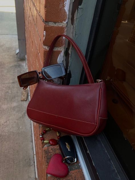 Fall Cherry Red, Red Shoulder Bag Aesthetic, Shoulder Purse Aesthetic, Red For Fall, Cherry Red Shoulder Bag, Red Accessories Fall 2023, Cherry Red Handbag, Vintage Purses Aesthetic, Red Leather Bag Aesthetic