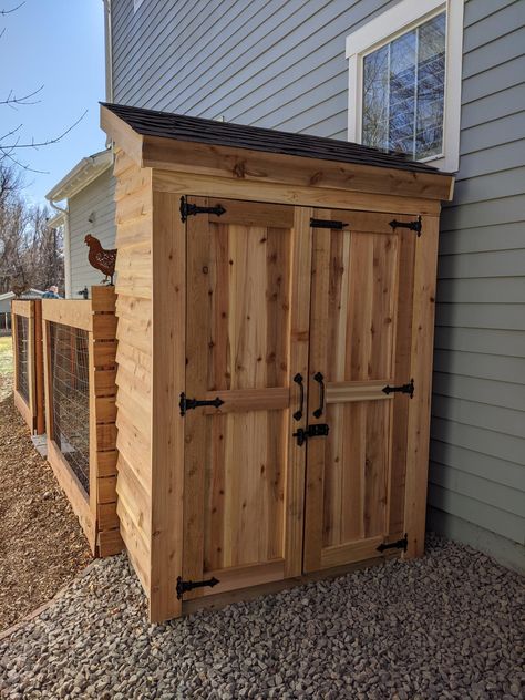 Garbage Can Shed, Cedar Fence Pickets, Fence Picket, Diy Storage Shed, Wood Shed Plans, Fence Pickets, Lean To Shed, Cheap Sheds, Diy Shed Plans