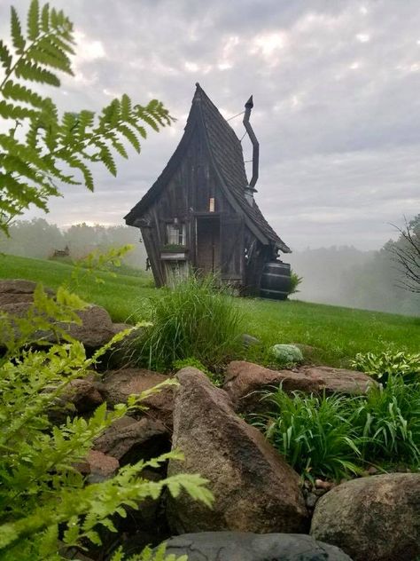 Rustic faerie house... Fantasy Cabin, Faerie House, Spook Houses, Witches House, Storybook House, Crooked House, Woodland House, Witch Cottage, Fairytale Cottage