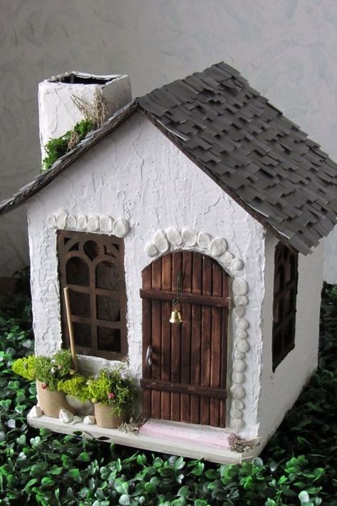 Katt Grejer, Handmade House, Fairy House Crafts, Garden Houses, House Template, Fairy House Diy, Bird Houses Painted, Glitter Houses, Clay Houses