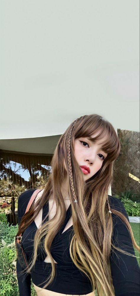 Lisa Coachella, Lisa Blackpink Hot Photoshoot, Lockscreens Wallpapers, Lisa Wallpaper, Blackpink Coachella, Prettiest Celebrities, Lisa Manoban, Blackpink Wallpaper, Lisa Bp