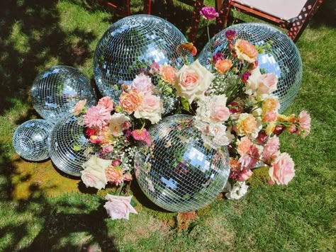 Disco Ball And Flowers Aesthetic, Trending Wedding Flowers, Flower Disco Ball, Disco And Flowers, Disco Ball And Greenery, Disco Flower Arrangements, Disco Ball Floral Arrangement, Garden Disco Party, Disco Ball Flower Arrangements