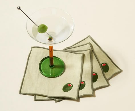 Single Flower Place Setting, Olive Party Theme, Martini Gift Ideas, Martini Glass Art, Olive Decor, Coaster Embroidery, Olive Cocktail, Martini Party, Ramadan Design