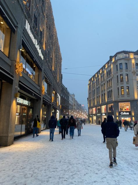 Rich Scandinavian Aesthetic, Oslo Norway Aesthetic Winter, Oslo Norway Aesthetic, Norwegian Aesthetic, Oslo Winter, Norwegian Winter, Norway Winter, Stockholm City, Norway Travel