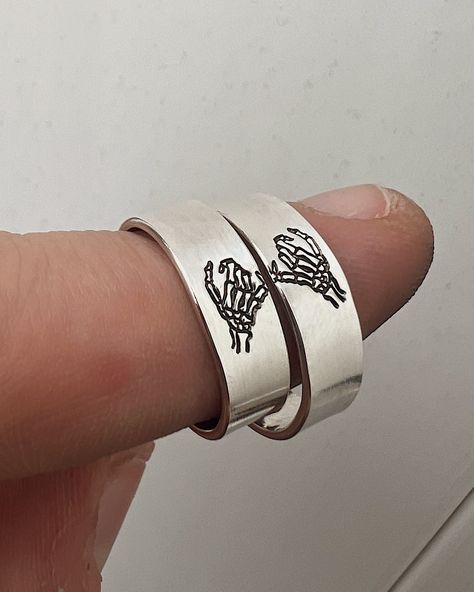 "Copy and paste into your browser, get 15% off ➔ https://bit.ly/VD15OFF The double skeleton pinky swear stacking ring set, for couples, best friends, or siblings living apart, or even as a going away gift. MATCHING NECKLACES: https://www.etsy.com/listing/1109806550/ DETAILS: -Two Matching Rings -Each ring is hand stamped -Ring is Aluminum, Sterling Silver, Fine Silver, Rose Gold Filled, or 14k Gold Filled -6mm in thickness You will receive two hand-stamped rings filled with a black enamel finish Pinky Promise Ring, Matching Promise Rings, Best Friend Rings, Couples Rings, Pinky Swear, Hand Stamped Ring, Mystical Jewelry, Stamped Rings, Friendship Rings