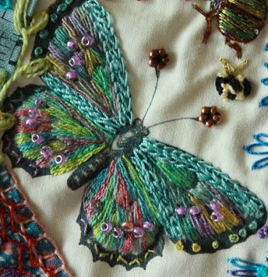 * Sulaman Pita, Crazy Quilt Stitches, Crazy Patchwork, Embroidered Butterfly, Crazy Quilting, Silk Ribbon Embroidery, 자수 디자인, Crazy Quilt, Quilt Stitching