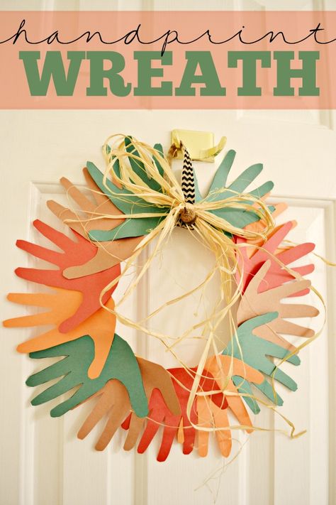 Simple Fall handprint wreath craft for kids. These are the best Fall handprint craft ideas! Hand Print Wreath, Handprint Wreath, Hand Wreath, Fall Handprint Crafts, November Crafts, Keepsake Crafts, Fall Arts And Crafts, 2 Hands, Thanksgiving Crafts For Kids