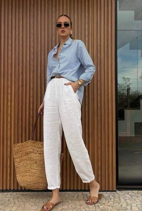 Casual Italian Outfits Women, Linen Work Outfit, Italian Fashion Women, Spring Office Outfits, Spring Work Outfits, Casual Chic Outfits, Old Money Outfits, Summer Work Outfits, Elegante Casual