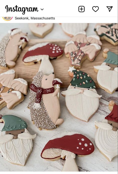 Deer Gingerbread Cookies, Woodland Christmas Cookies, Reindeer Cookies Decorated, Christmas Woodland, Reindeer Cookies, Iced Sugar Cookies, Fall Cookies, Pretty Cookies, Dog Cookies