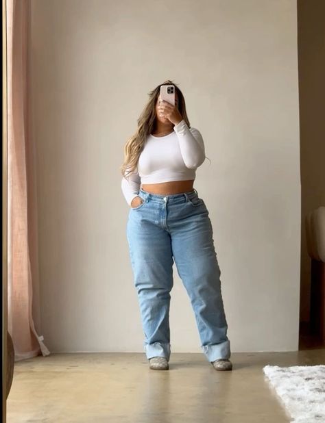 Mid Rise Baggy Jeans Outfit, Curvy Jeans Outfit, Cute Midsize Outfits, Outfits For Curvy Women, Style Midsize, Style Inspo Summer, Outfit Casual Chic, Plus Size Baddie Outfits, Midsize Outfits