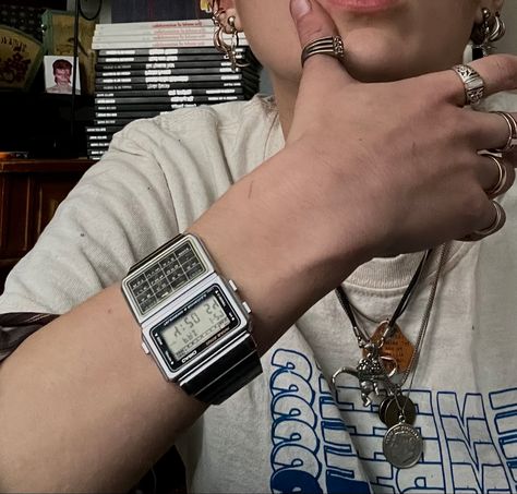 grunge eclectic casio watch silver vintage rings layered necklaces jewelry #vintage #casio #style Silver Casio Watch Aesthetic, Mismatch Jewelry, Casio Aesthetic, Silver Casio Watch, Jewelry Vintage Aesthetic, Casio Watch Aesthetic, Vintage Aesthetic 80s, Vintage Casio Watch, Casio Databank