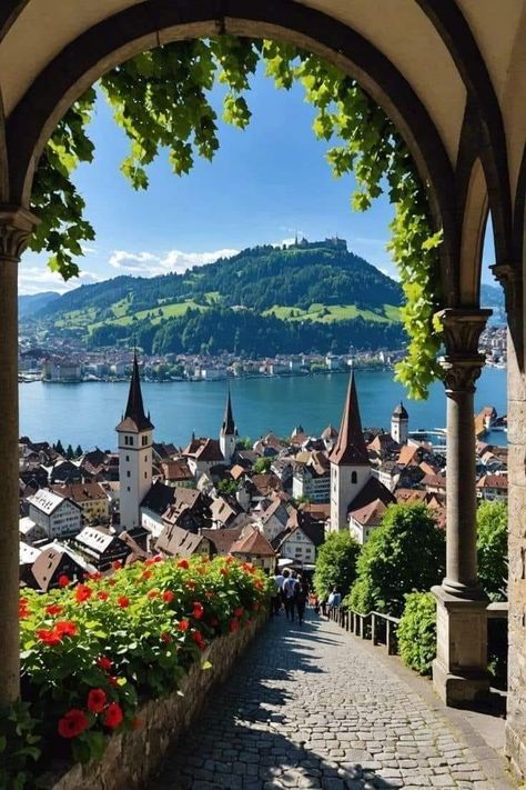 Luzern Chapel Bridge Lucerne, Switzerland Must See, Places To Go In Switzerland, Lucerne Switzerland Winter, Lucerne Switzerland Things To Do In, Lucerne Switzerland Aesthetic, Switzerland Landmarks, Switzerland Culture, Lucern Switzerland