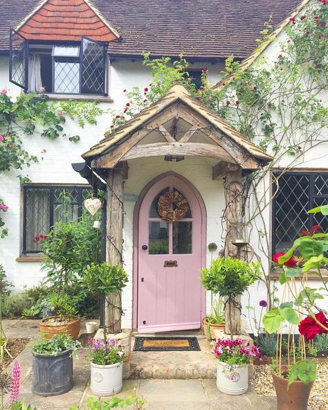 Cottage Front Porch, Cottage Front Doors, Pink Front Door, Blue Bedroom Design, Cottage Porch, Storybook Homes, Cottage Door, Storybook Cottage, Pink Door