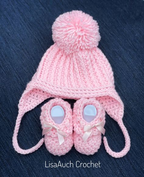 Crochet Baby Sets & Gift Ideas for Newborn Baby (FREE PATTERNS) Baby Hat Crochet Pattern, Crochet Swaddle, Baby Cardigan Pattern Crochet, Baby Hat Crochet, Crochet Newborn Hat, Crochet Baby Gifts, Crochet Baby Booties Pattern, Crochet Baby Hat, Crochet Baby Hat Patterns