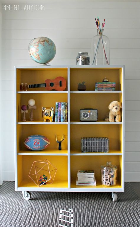 Yellow Bookshelves, Colorful Bookshelves, Yellow Painted Furniture, Cheap Furniture Makeover, Easy Furniture Makeover, Bookshelf Makeover, Bookcase Makeover, Shade Of Yellow, Diy Furniture Makeover Ideas