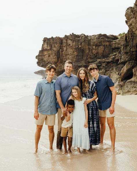 The McCloskey Ohana wanted family photos before their oldest headed out for his mission! So glad we captured fun memories at the beach for them to cherish forever! 🫶🏽📸🌊🥰 Oahu family photography, Oahu family photos, Oahu family photographer, Hawaii family photographer, Hawaii family photos, Hawaii family photography, Hawaii beach photo shoot #hawaiifamilyphotographer #hawaiifamilyphotography #hawaiifamilyvacation #hawaiifamilyphotos #hawaiifamilyportraits #oahufamilyphotographer #oahufamily... Hawaii Family Pictures, Family Photos Hawaii, Hawaii Beach Photos, Hawaii Family Vacation, Beach Photo Shoot, Hawaii Christmas, Fun Memories, Family Of 5, Hawaii Beach