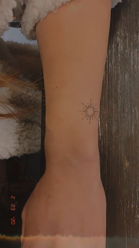 Sun Tattoo Danty, Sun Tattoo Small Back, Sunshine Tattoo Back Of Arm, Sun Tattoo With Date, Small Sunburst Tattoo, Sun Tattoo Placement For Women, Sun Quotes Tattoo, Sun Lines Tattoo, Minimalist Sun Tattoo Simple