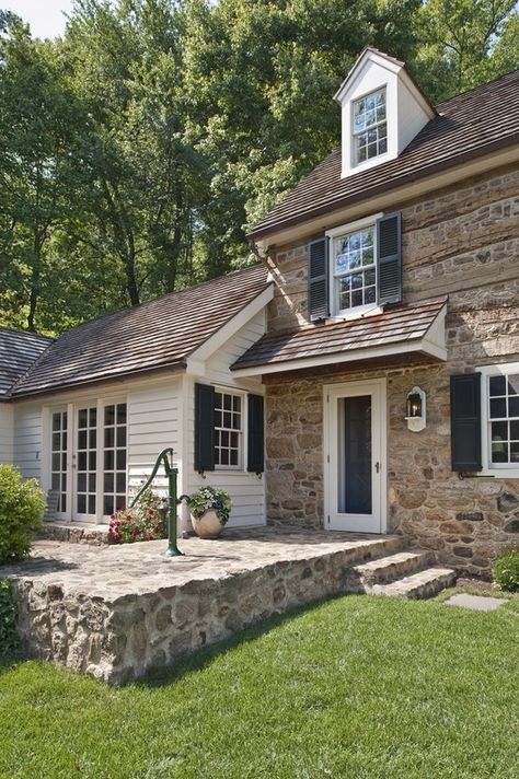 DWELLINGS-The Heart of Your Home: Farmhouse Kitchen with a Twist ~ My Special Place Stone House Revival, Kitchen Porch, Black Shutters, Stone Farmhouse, Old Stone Houses, Cottage Shabby Chic, House Restoration, Building Contractors, Casas Coloniales