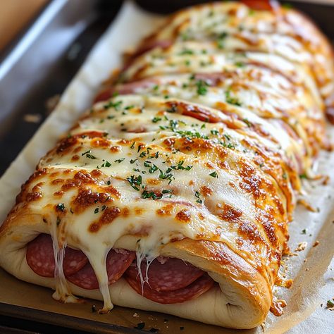 Homemade Stromboli Delight Stromboli Crescent Rolls, Stromboli Video Recipe, Rueben Stromboli, Easy Stromboli With Pizza Dough, Sbarro Stromboli Recipe, Stromboli Recipe Easy Pillsbury, Stromboli Filling Ideas, Calzones With Pizza Dough, Stromboli With Pizza Dough