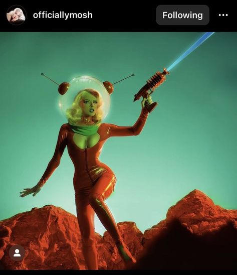 Pulp Space Art, Space Age Photoshoot, Vintage Alien Aesthetic, Space Girl Aesthetic, Space Poses, Spaced Out, Retro Space Aesthetic, Space Photoshoot, Alien Sci Fi