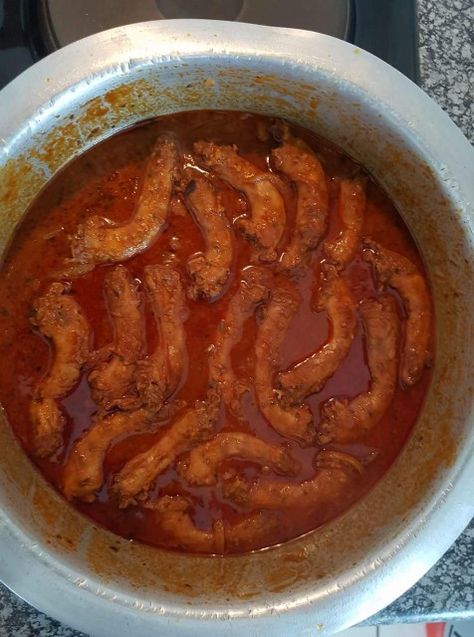 Chicken Necks Curry by Indira Maharaj Chicken Neck Recipe, Chicken Neck, Chicken Gizzards, Videos Cooking, Curry Recipe, Food Categories, Food Videos Cooking, Spicy Chicken, The Chicken